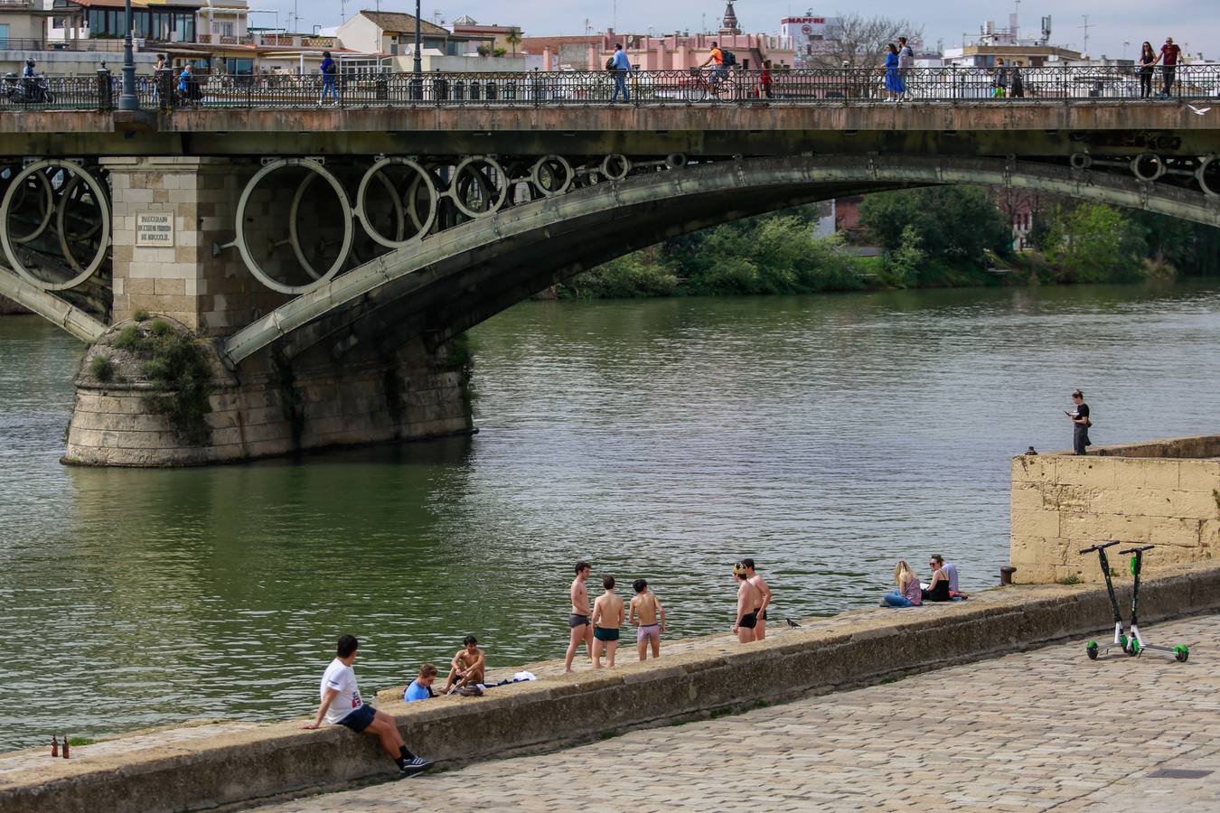 En imágenes, Sevilla registra temperaturas primaverales