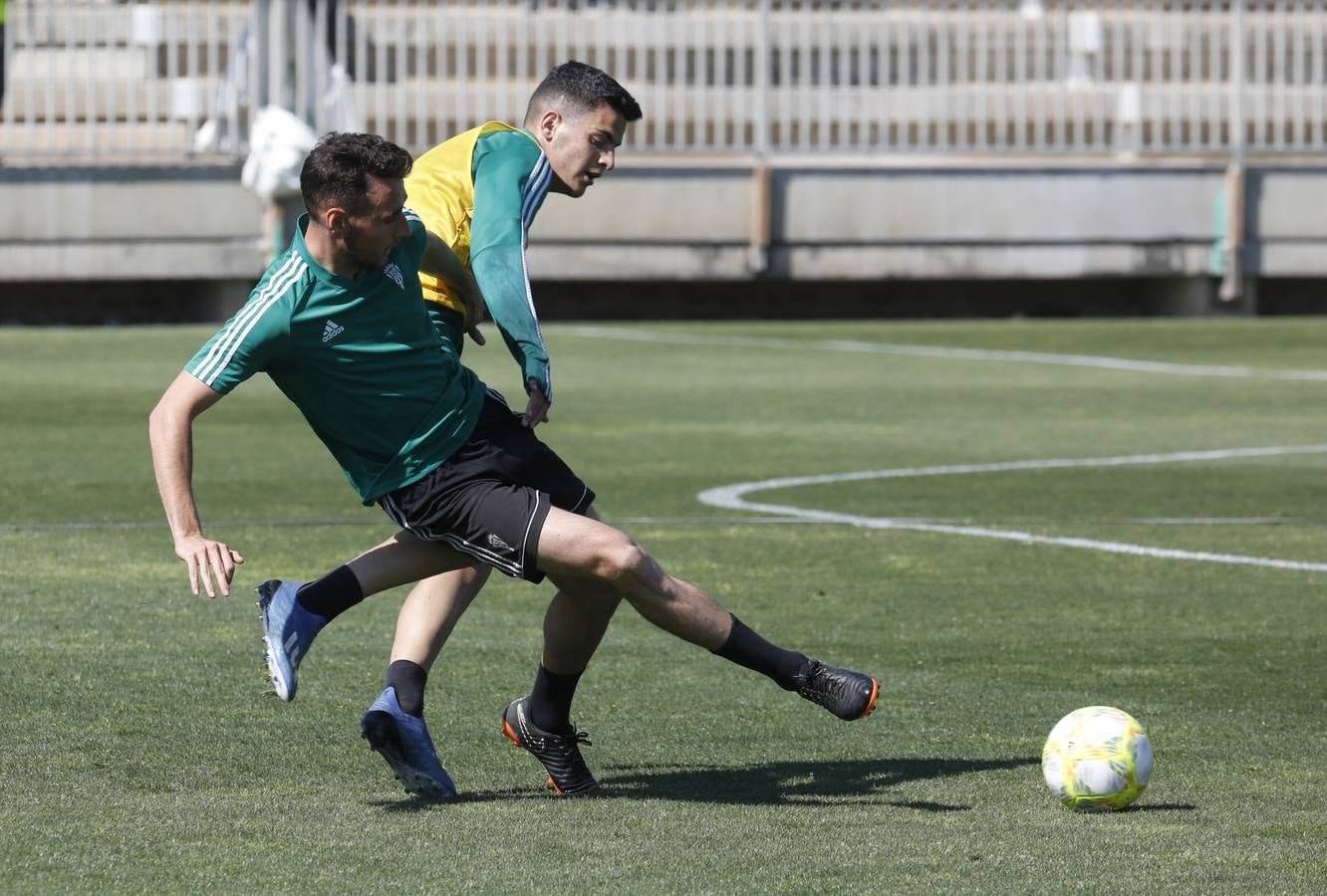 El primer entrenamiento de Juan Sabas en el Córdoba CF, en imágenes