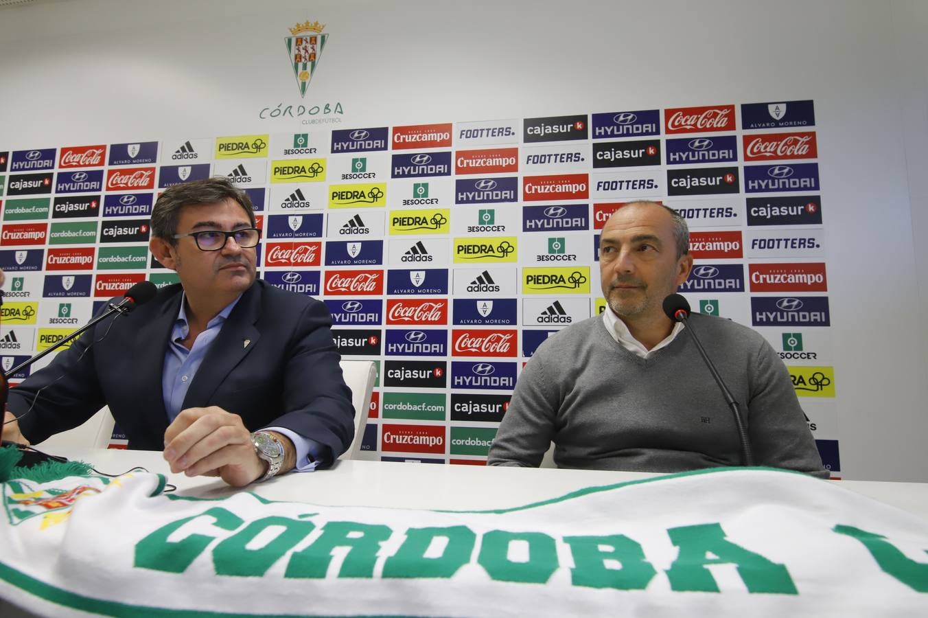 La presentación de Juan Sabas en el  Córdoba CF, en imágenes