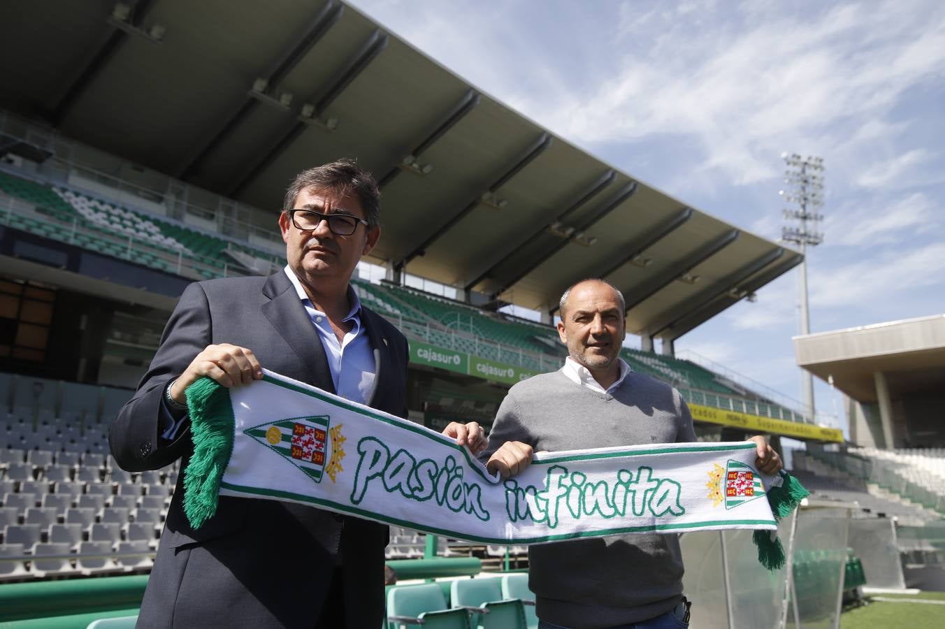 La presentación de Juan Sabas en el  Córdoba CF, en imágenes