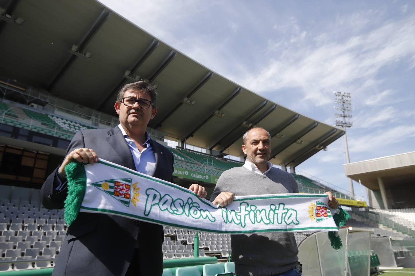 La presentación de Juan Sabas en el  Córdoba CF, en imágenes