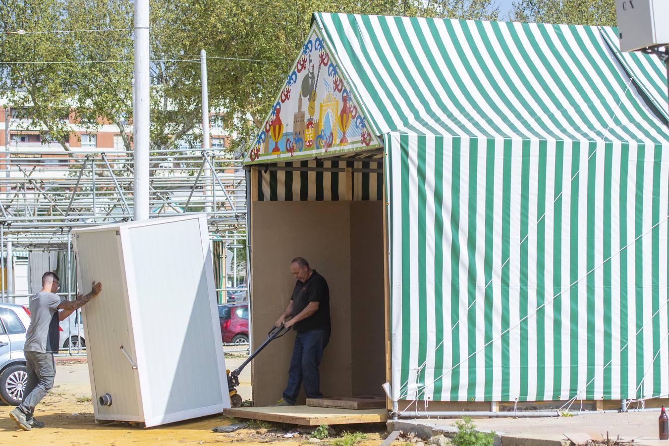 El montaje de la Feria de Abril sigue su curso pese al coronavirus