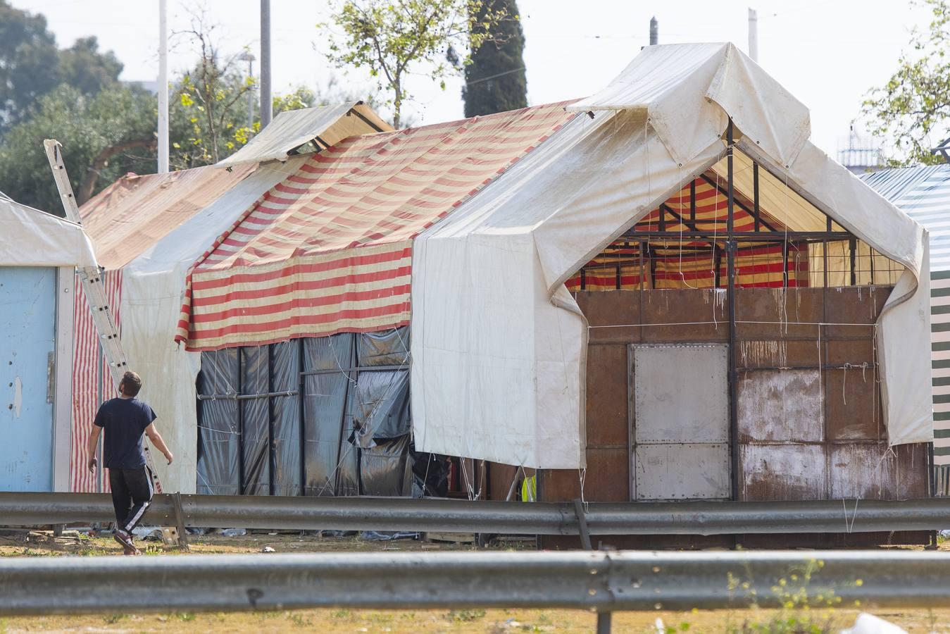 El montaje de la Feria de Abril sigue su curso pese al coronavirus