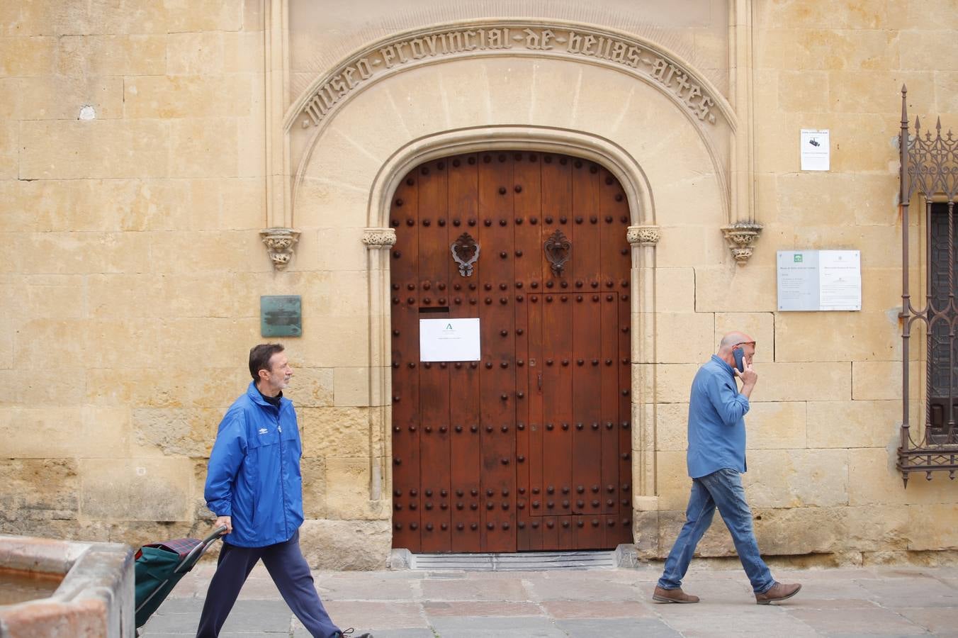 Comercios cerrados y calles vacías por el coronavirus en Córdoba