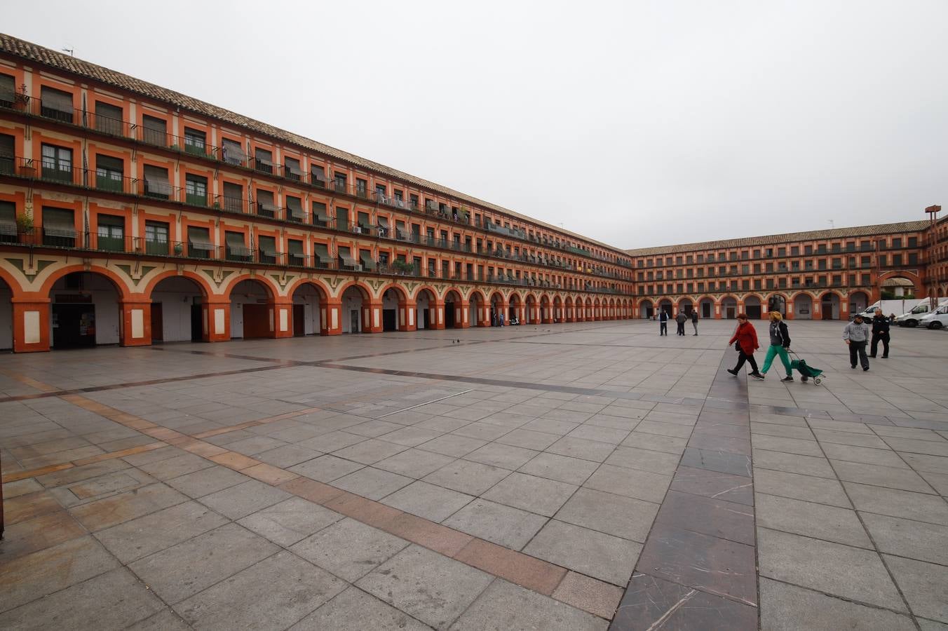 Comercios cerrados y calles vacías por el coronavirus en Córdoba