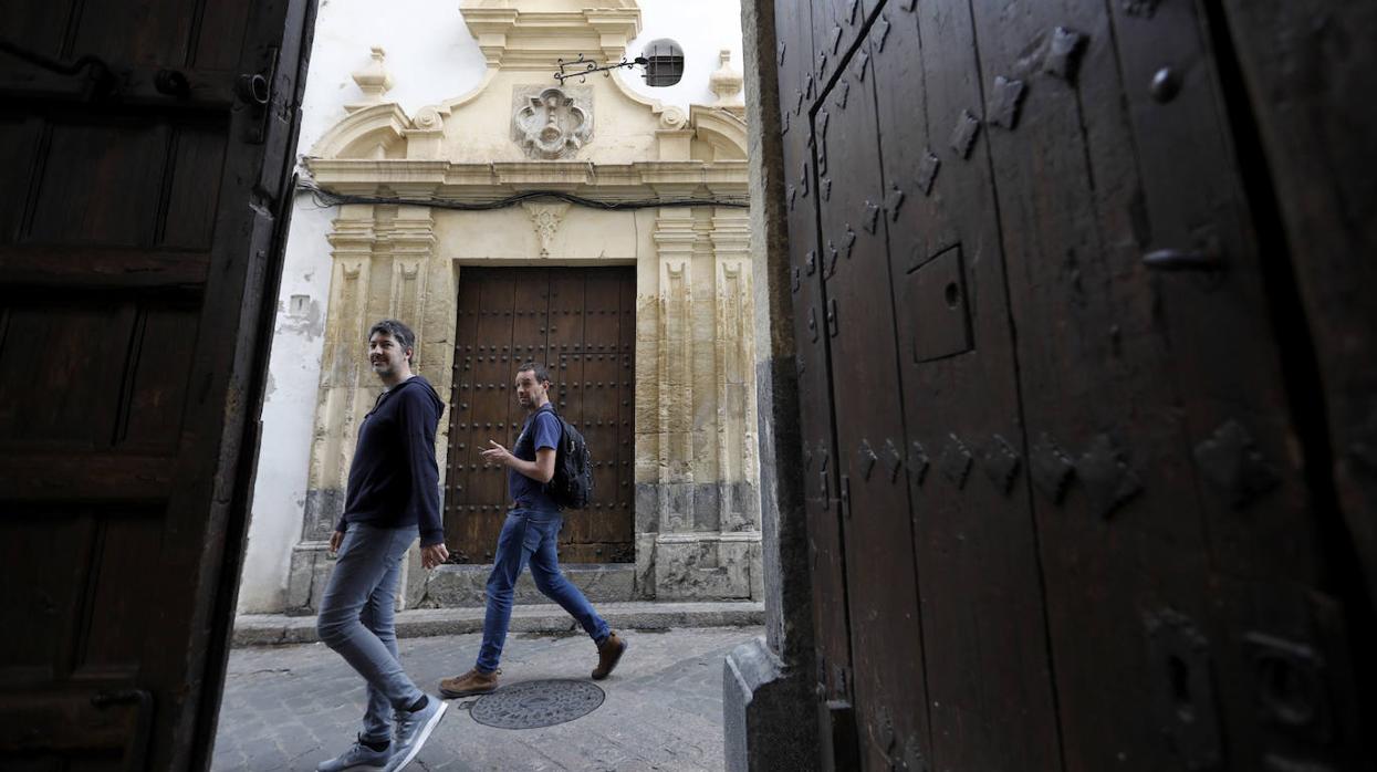 La calle Encarnación de Córdoba, en imágenes