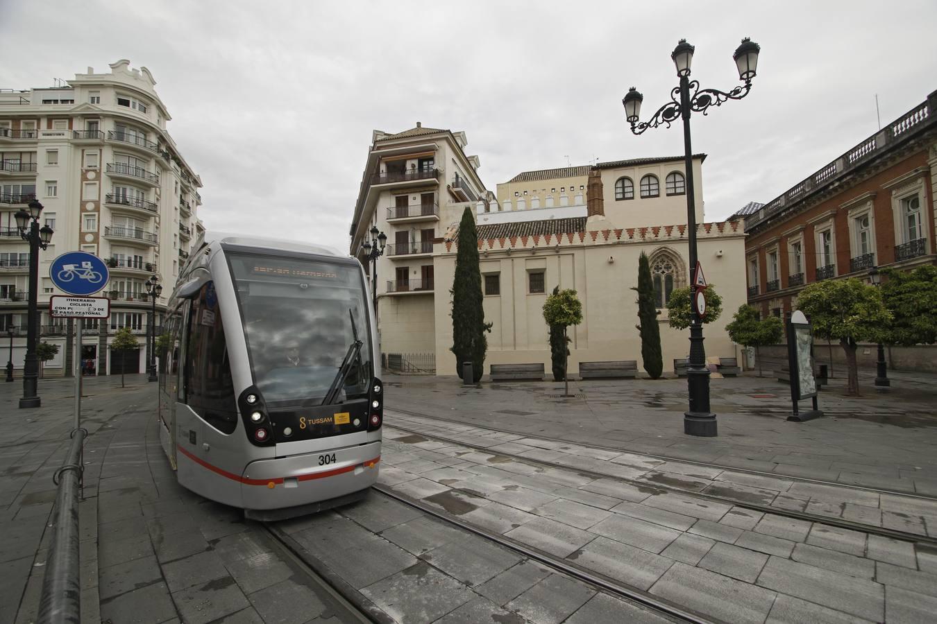 El coronavirus convierte a Sevilla en una ciudad fantasma