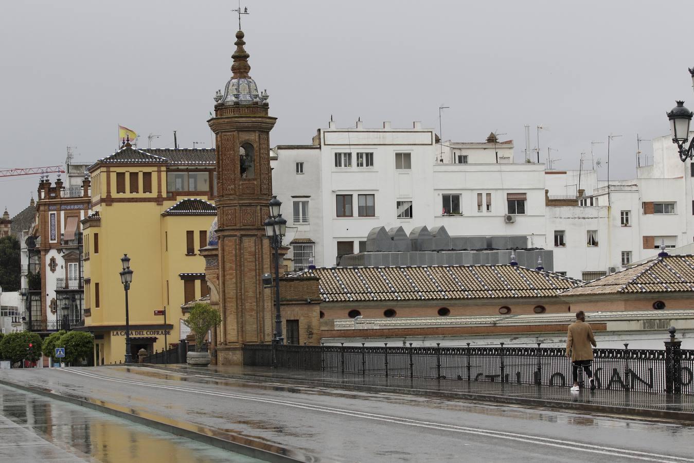 El coronavirus convierte a Sevilla en una ciudad fantasma