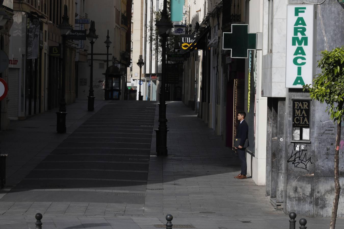 Las calles, mercados y quioscos de Córdoba con el coronavirus, en imágenes