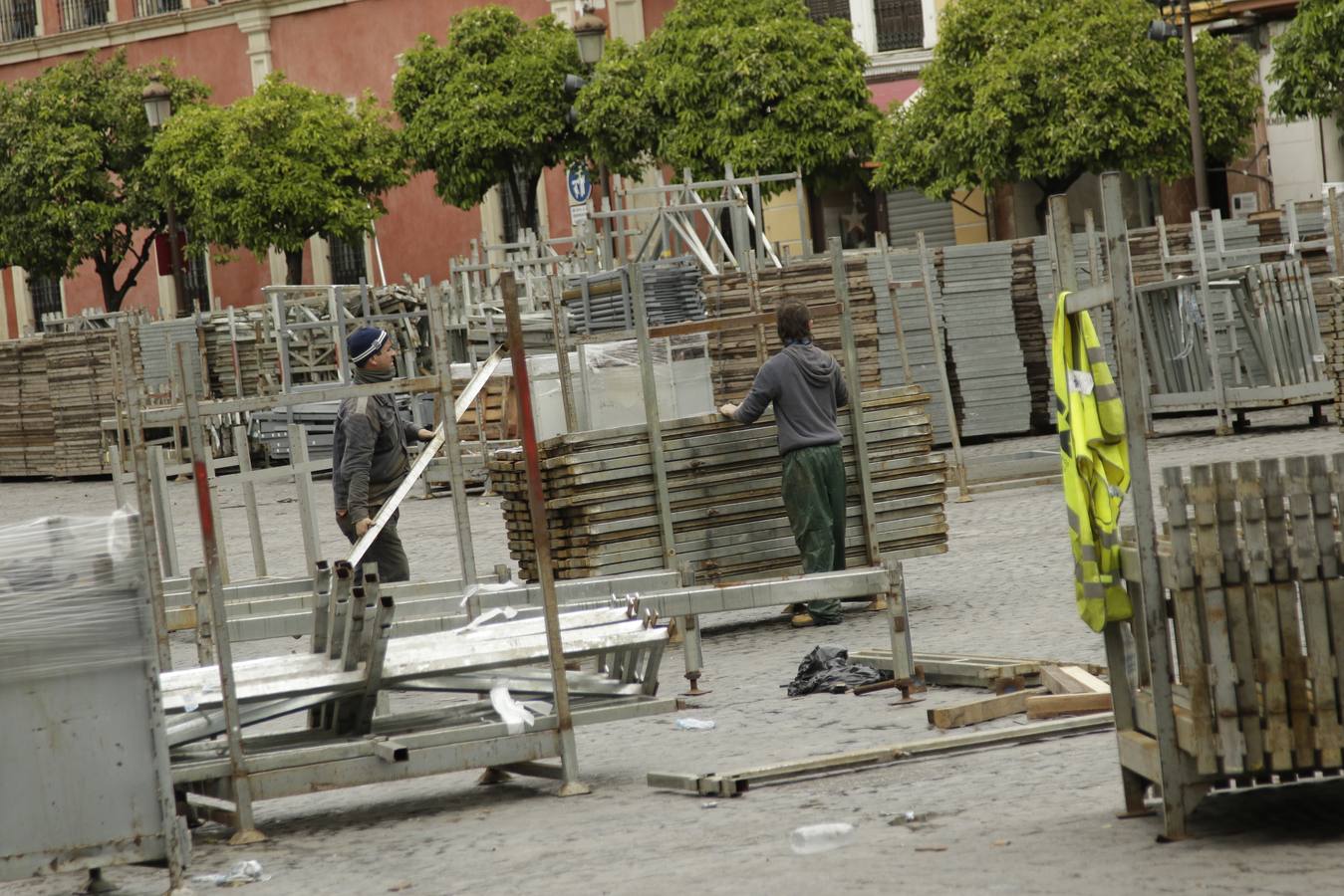 Coronavirus en Sevilla: en el trabajo, pese al Estado de alarma