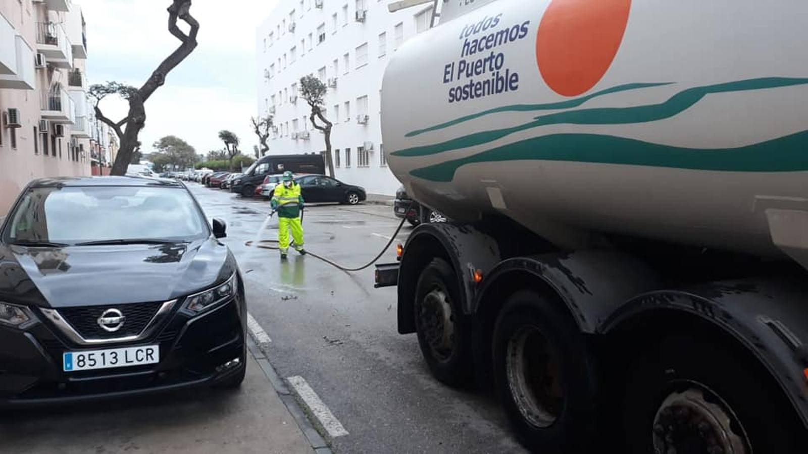 FOTOS: Los municipios de Cádiz intensifican la desinfección de sus calles por el coronavirus