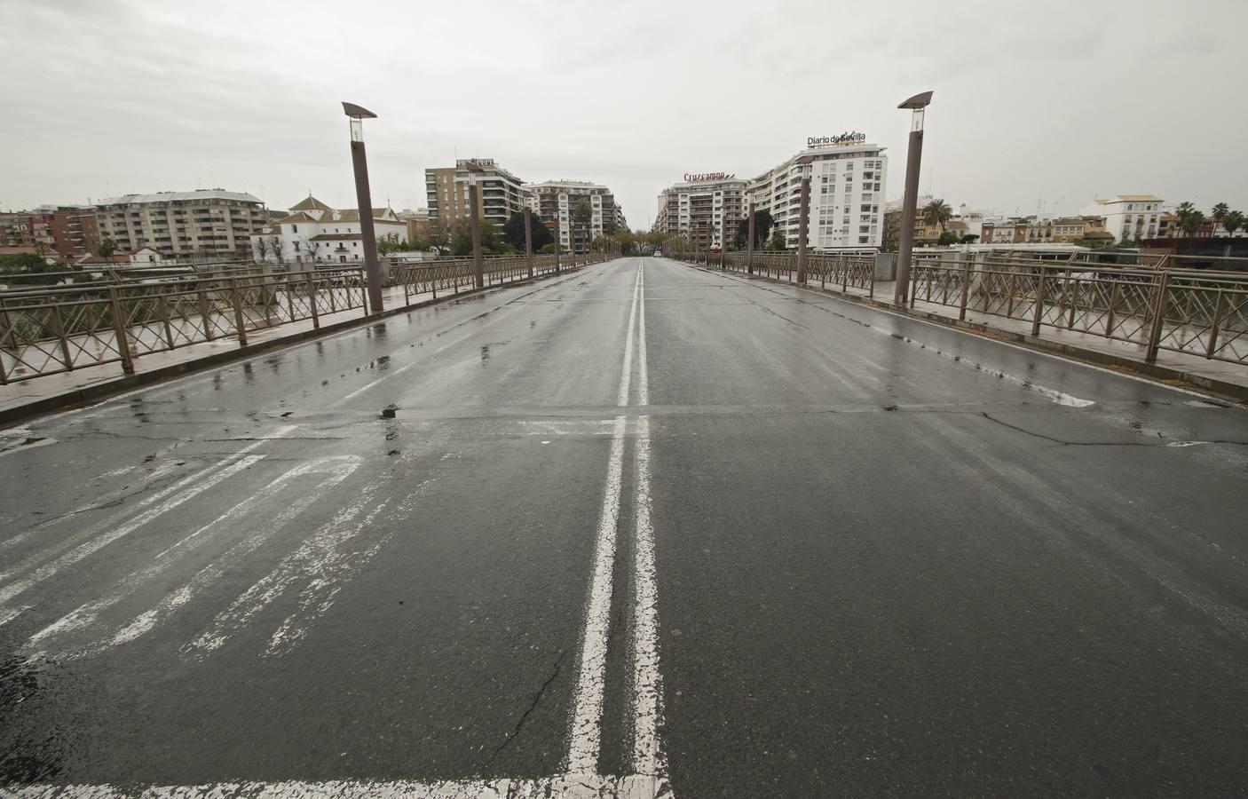 Coronavirus en Sevilla: puentes a ninguna parte