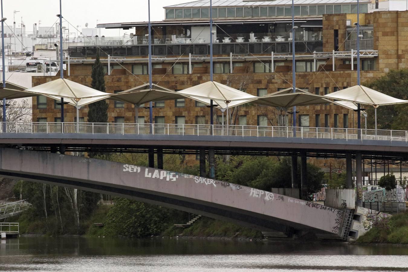 Coronavirus en Sevilla: puentes a ninguna parte