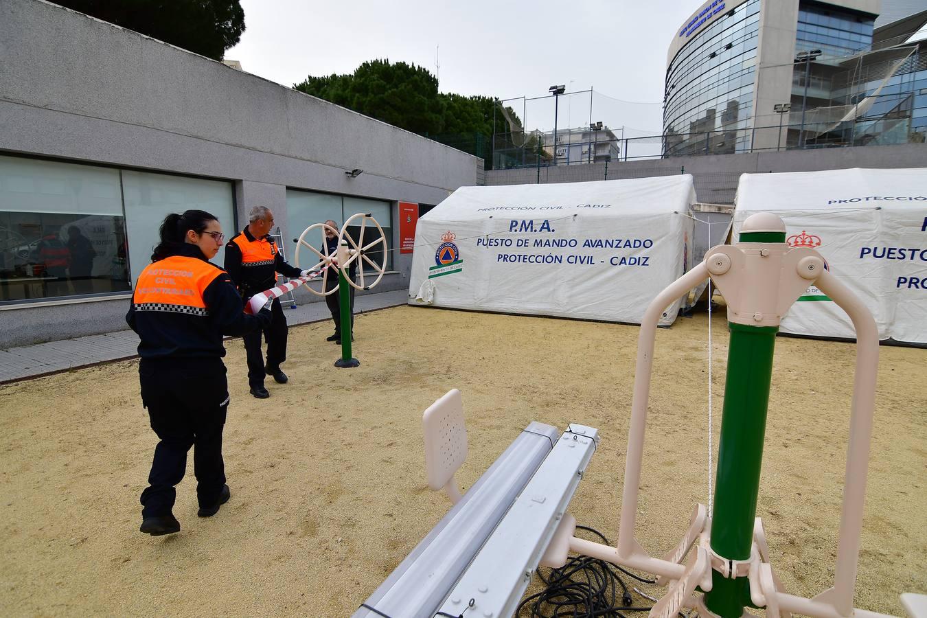 Defensa instala un campamento para 103 personas sin hogar en el CN Elcano, de Cádiz