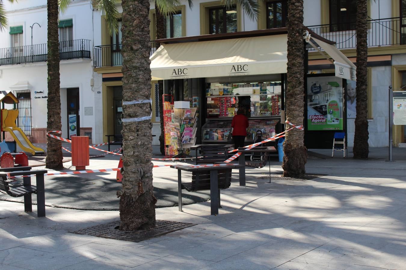 Kiosko de prensa en la Plaza del Altozano