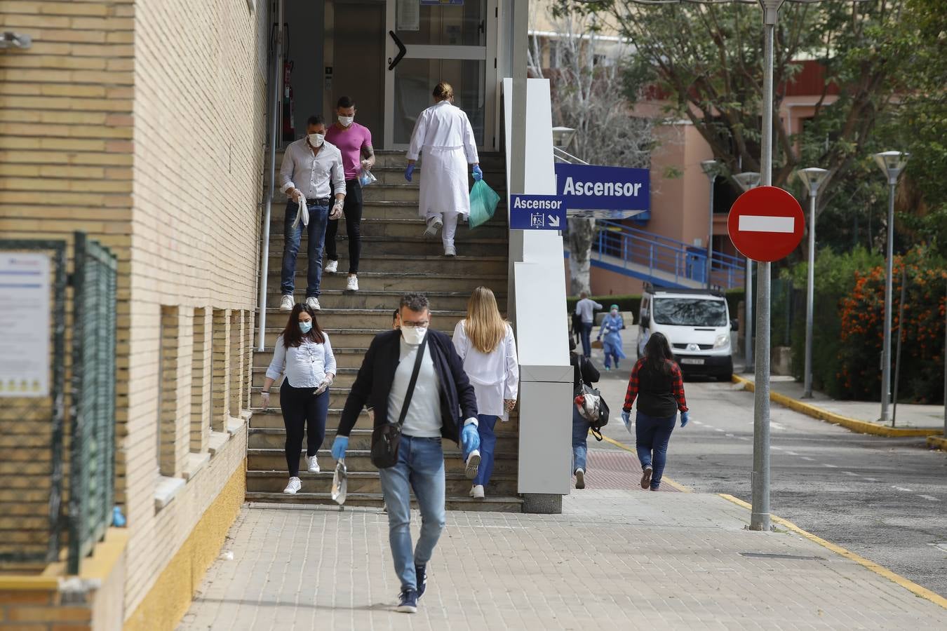 Coronavirus en Sevilla: la actividad de los centros sanitarios, en imágenes