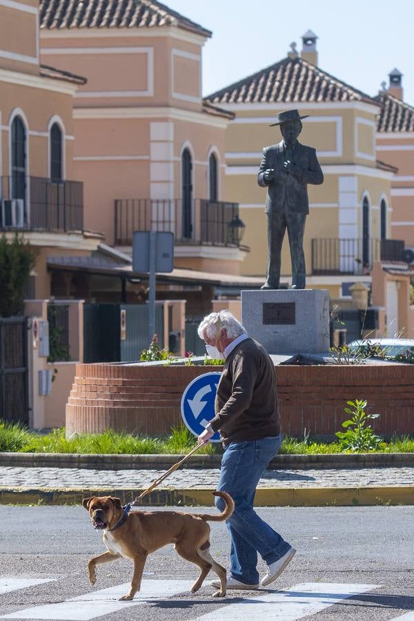 Coronavirus en Sevilla: así se vive el estado de alarma en las calles de Espartinas