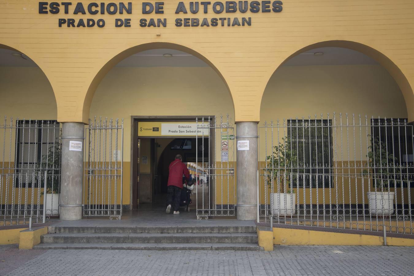 Coronavirus en Sevilla: en imágenes, las estaciones de autobuses durante el estado de alarma