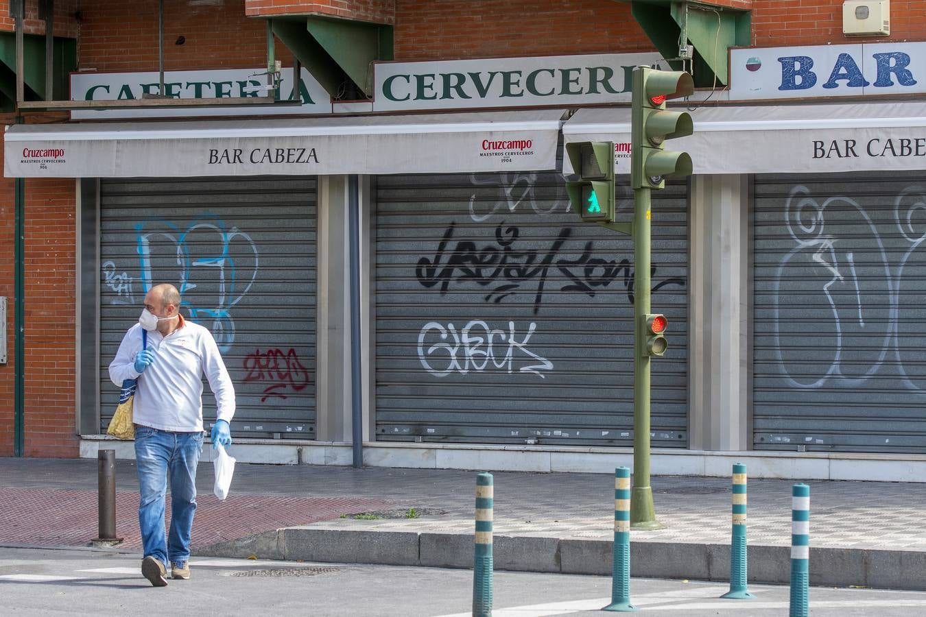 Coronavirus en Sevilla: Así es el día a día del estado de alarma en el Tiro de Línea