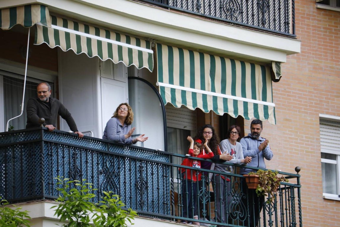 El aplauso de Córdoba a los sanitarios, en imágenes (II)