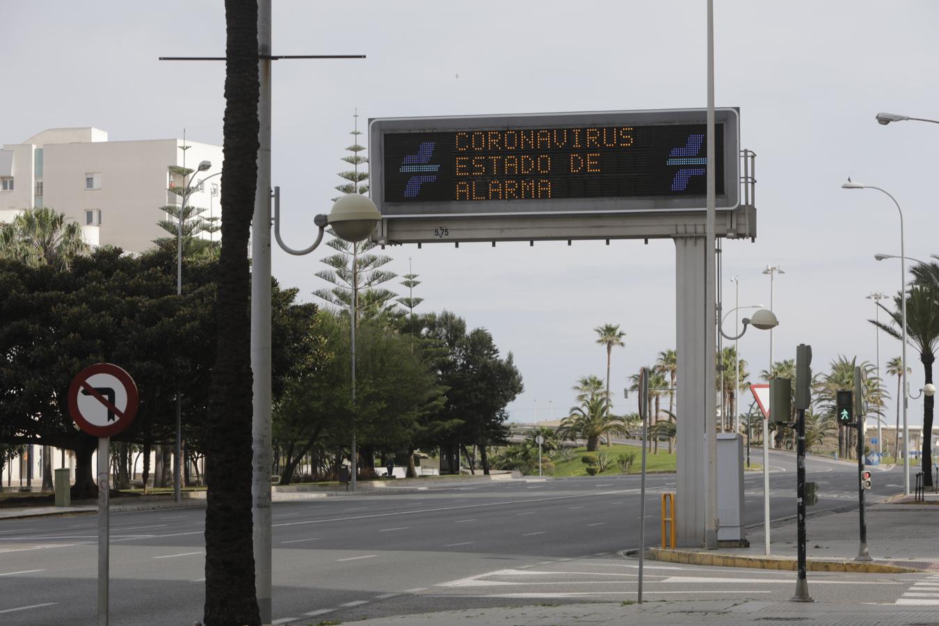 FOTOS: Cádiz en el tercer domingo de confinamiento