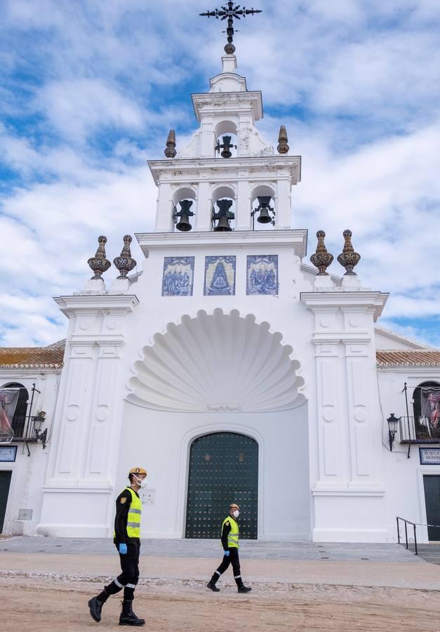 Coronavirus en Andalucía: La UME acude al Rocío