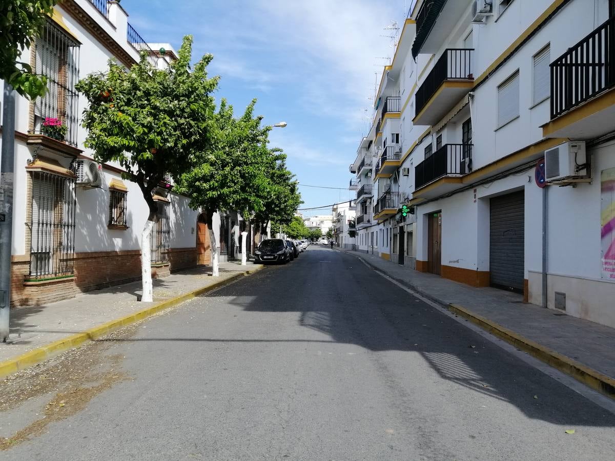 Coronavirus en Sevilla: Lora del Río, calles desiertas durante el estado de alarma