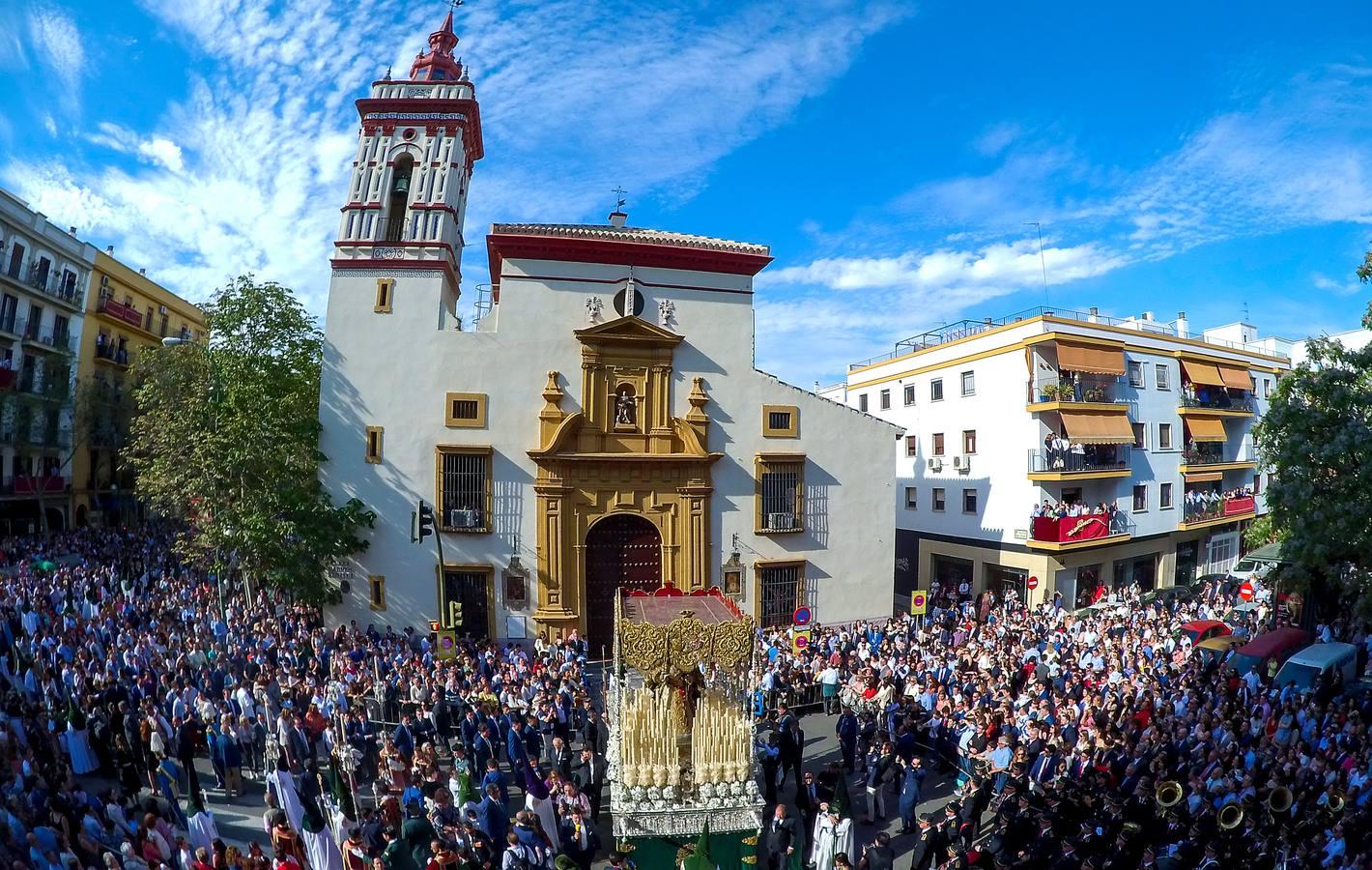 Salida del palio de San ROque. 