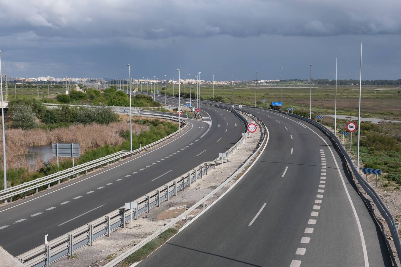 FOTOS: Coronavirus y confinamiento en Cádiz. Calles y plazas el miércoles 1 de abril 2020