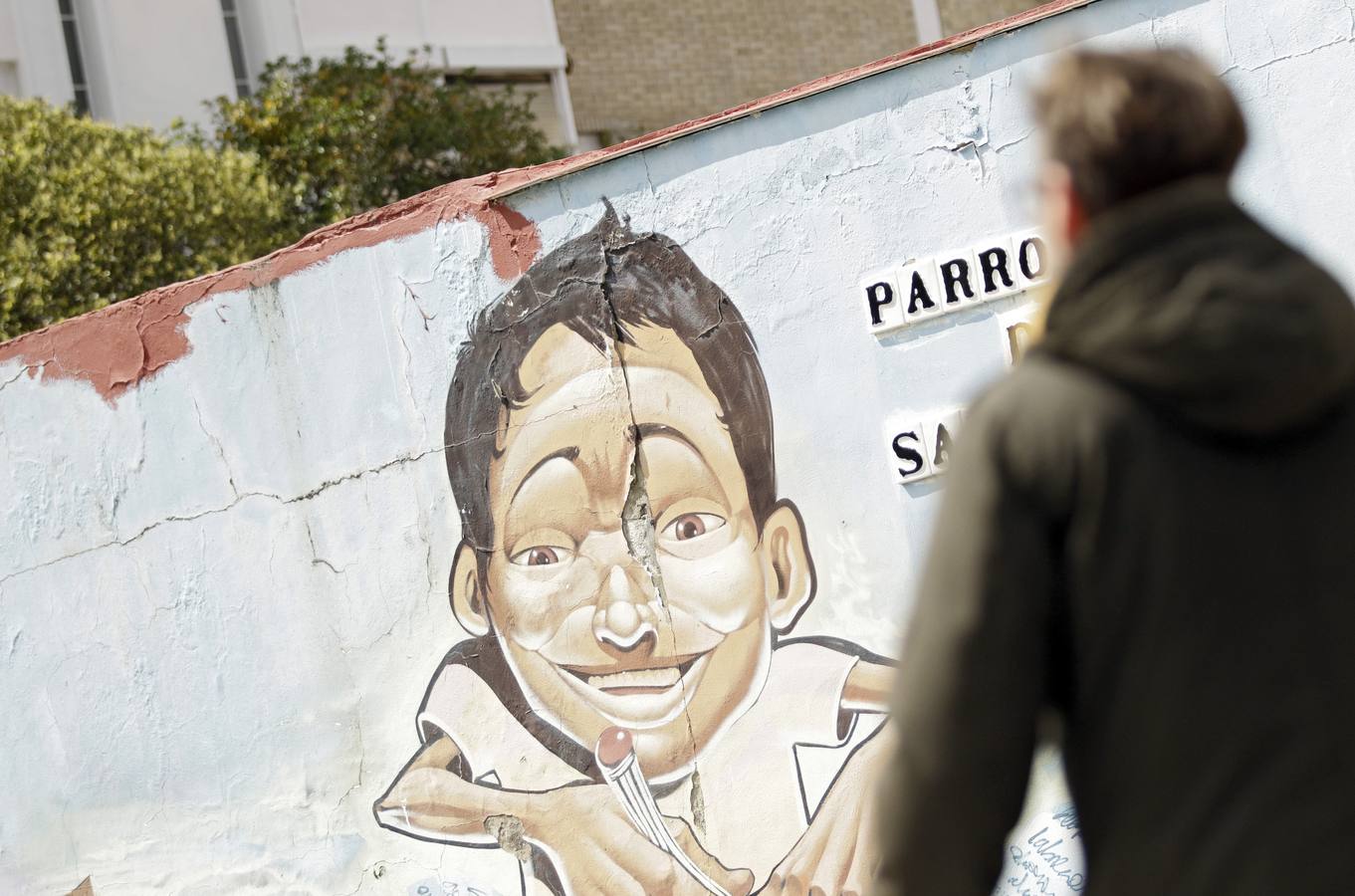 Coronavirus en Sevilla: San Pablo, un barrio confinado en una galería de arte