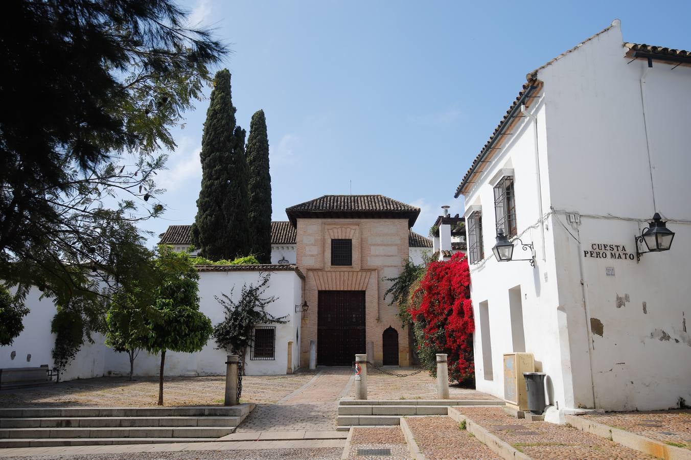 Coronavirus en Córdoba: Paseo de ausencias por las plazas