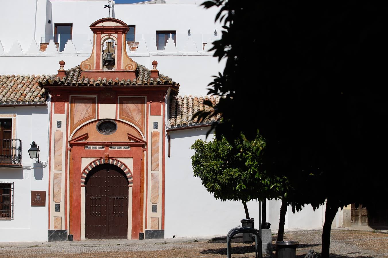 Coronavirus en Córdoba: Paseo de ausencias por las plazas