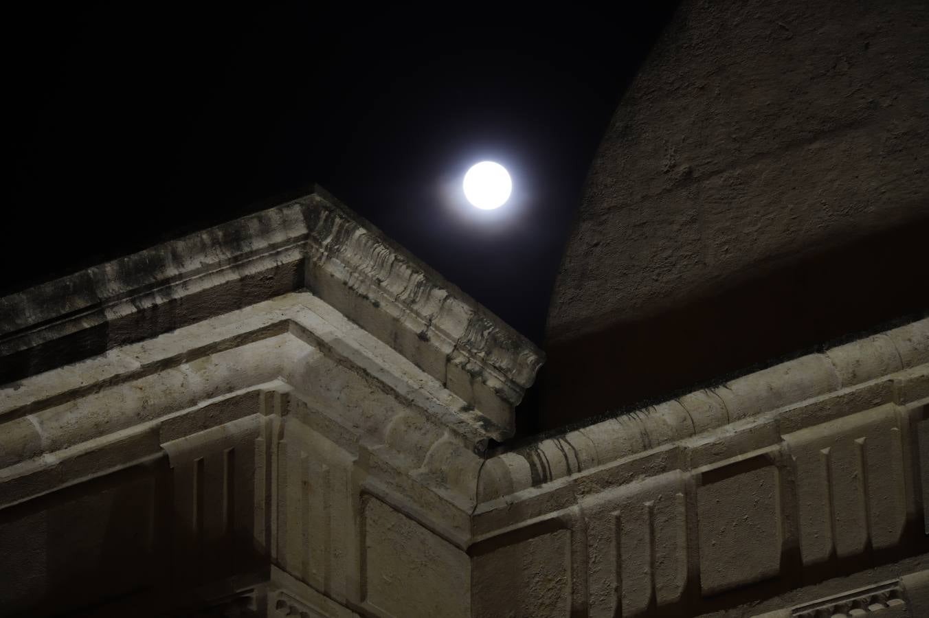 En imágenes, la luna de Nissan vista desde Córdoba