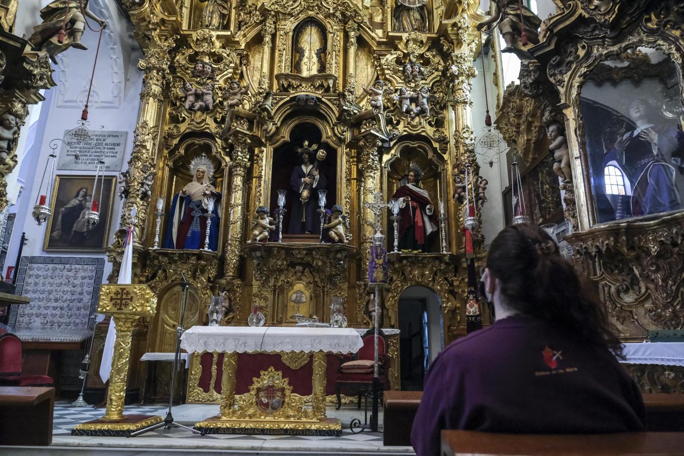 FOTOS: Cádiz, en silencio y vaciado este Jueves Santo