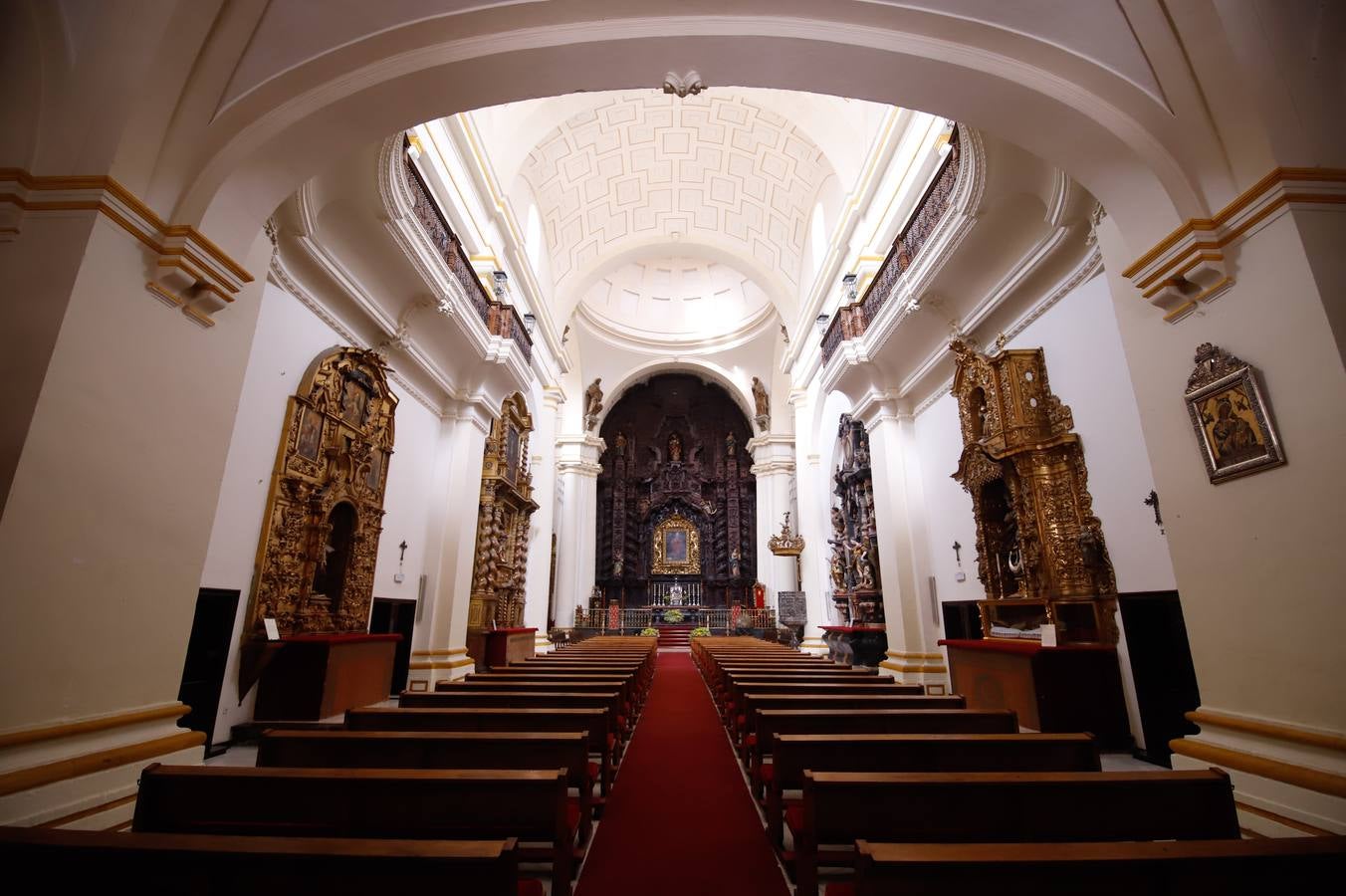 Imágenes de la Semana Santa de Córdoba 2020 | Un Viernes Santo en los templos