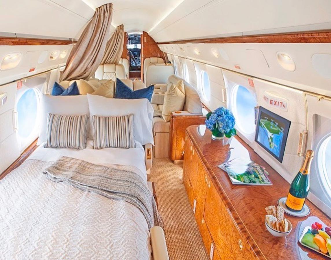 Máxima comodidad. Construido por una empresa argentina, se trata de un Gulftream V del año 2004 con capacidad para 16 personas y que desde entonces ha sido objeto de ciertas modificaciones para mejorarlo.