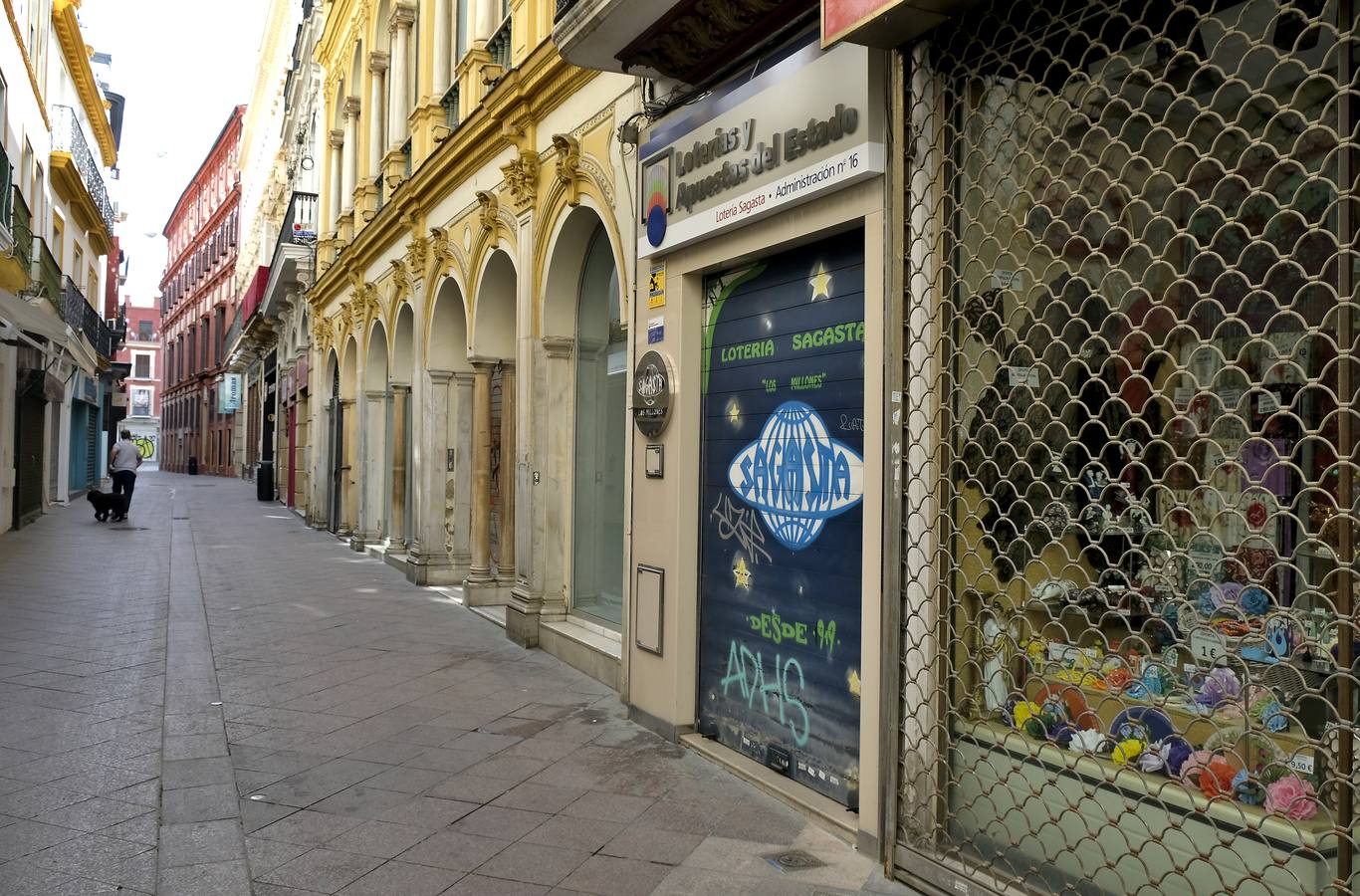 Coronavirus en Sevilla: bares y comercios tradicionales cerrados por el confinamiento