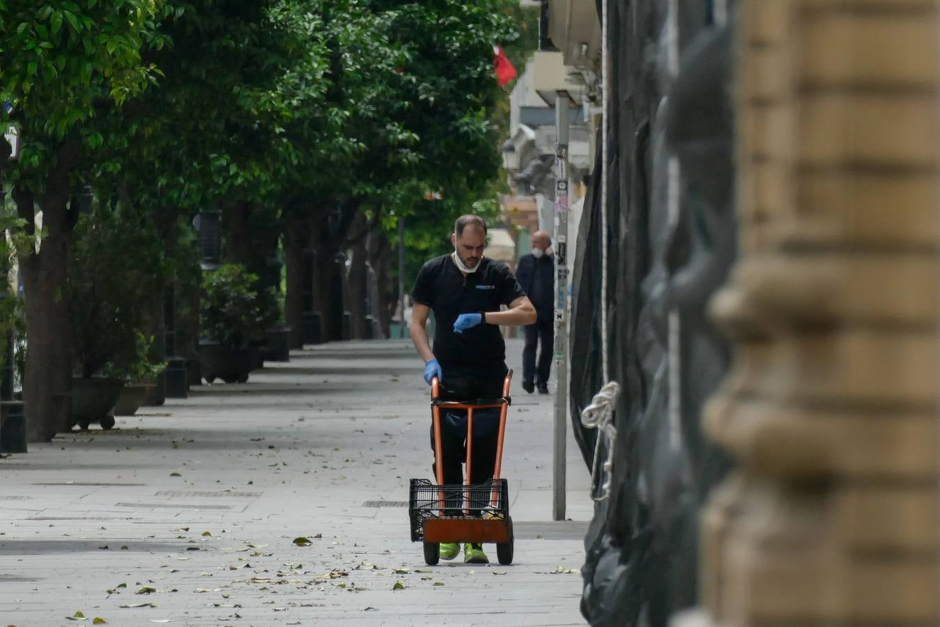 Crisis del coronavirus: Ambiente por las calles del Centro