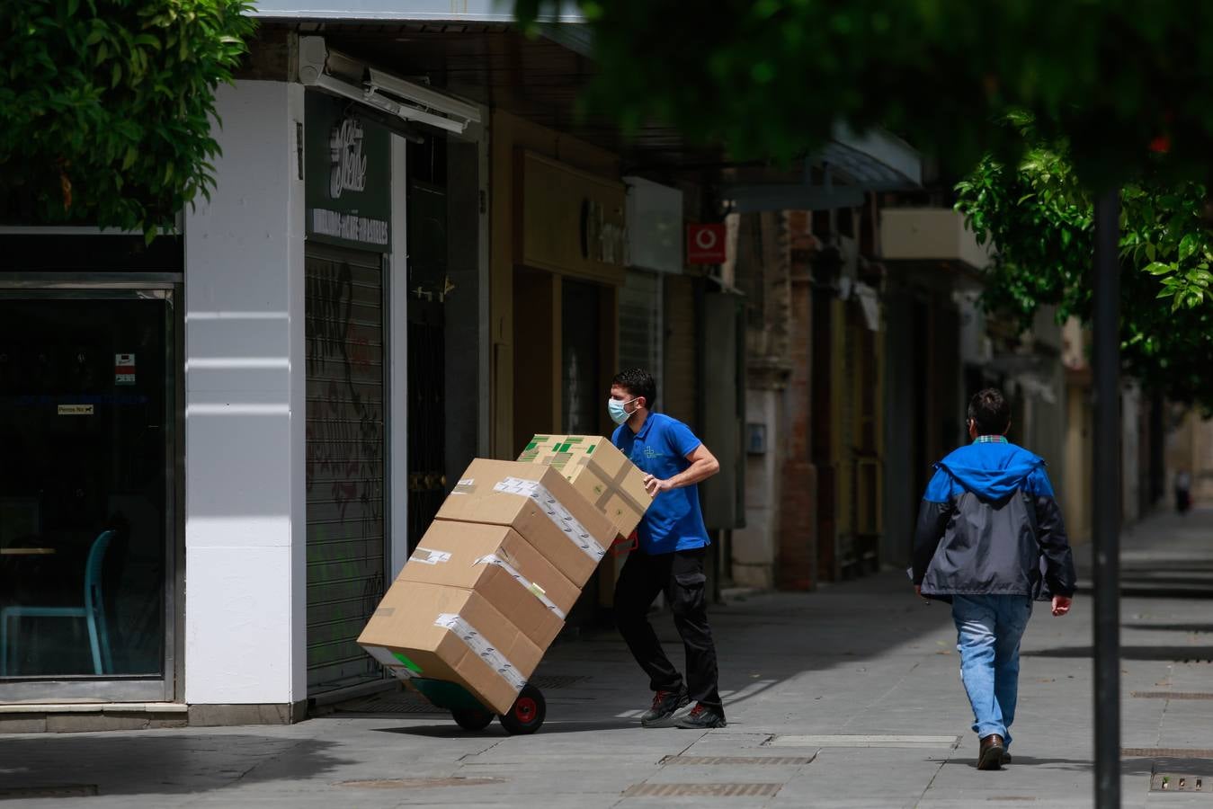 Crisis del coronavirus: Ambiente por las calles del Centro