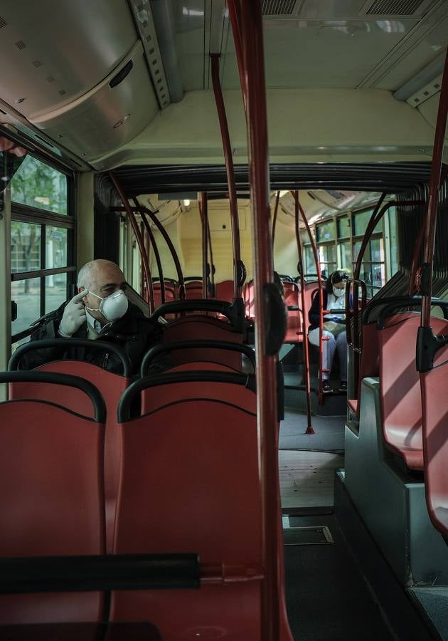 Crisis del coronavirus: Autobuses casi vacíos día tras día