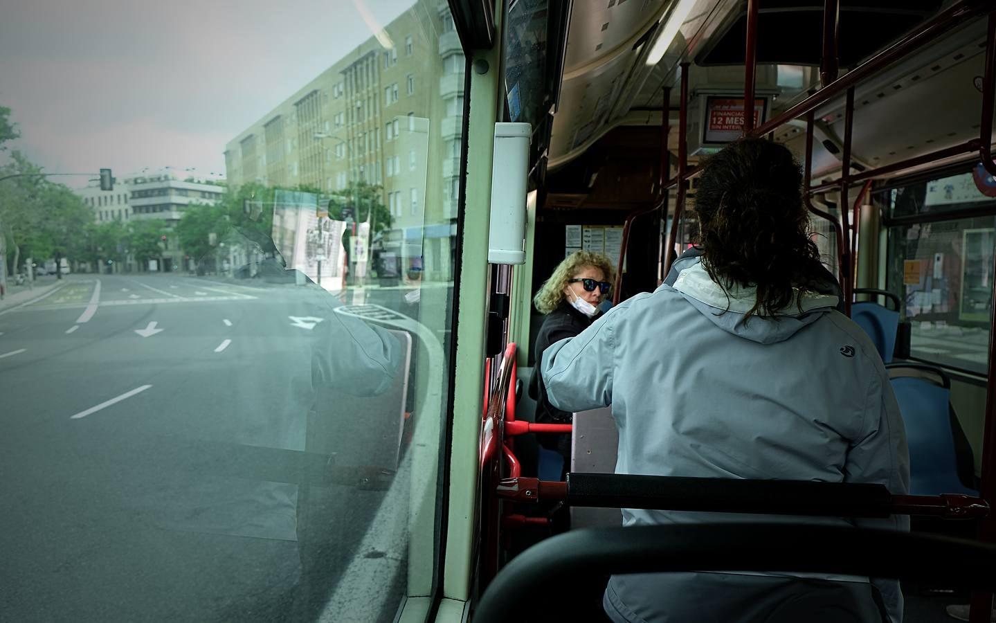 Crisis del coronavirus: Autobuses casi vacíos día tras día