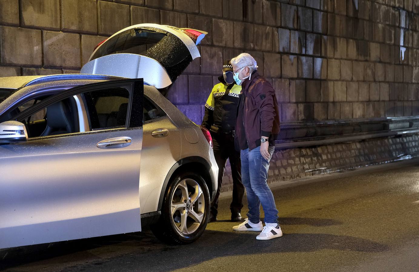 Coronavirus en Sevilla: la Policía Local intercepta un vehículo con ocho ocupantes y sin ITV