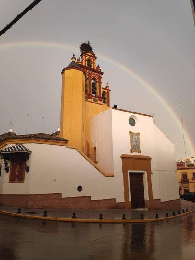 Así captaron los lectores de ABC de Sevilla el arcoíris el lunes