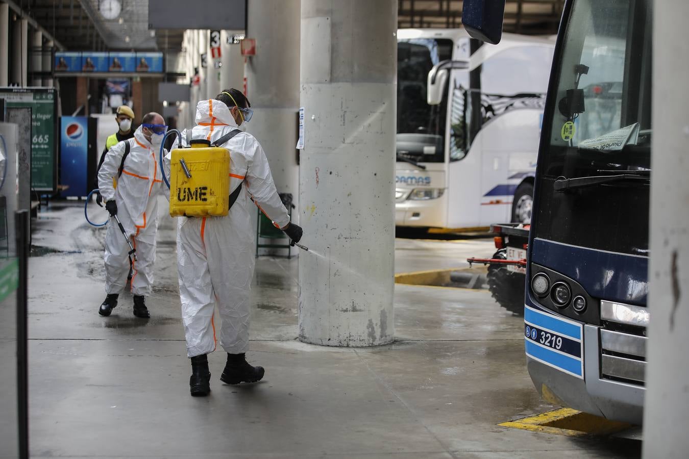 Crisis del coronavirus: Desinfección de la Plaza de Armas a cargo de la UME