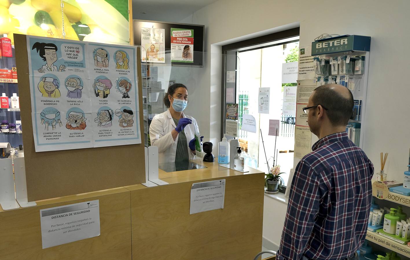 Coronavirus en Sevilla: disponibilidad de mascarillas FFP2 en algunas farmacias