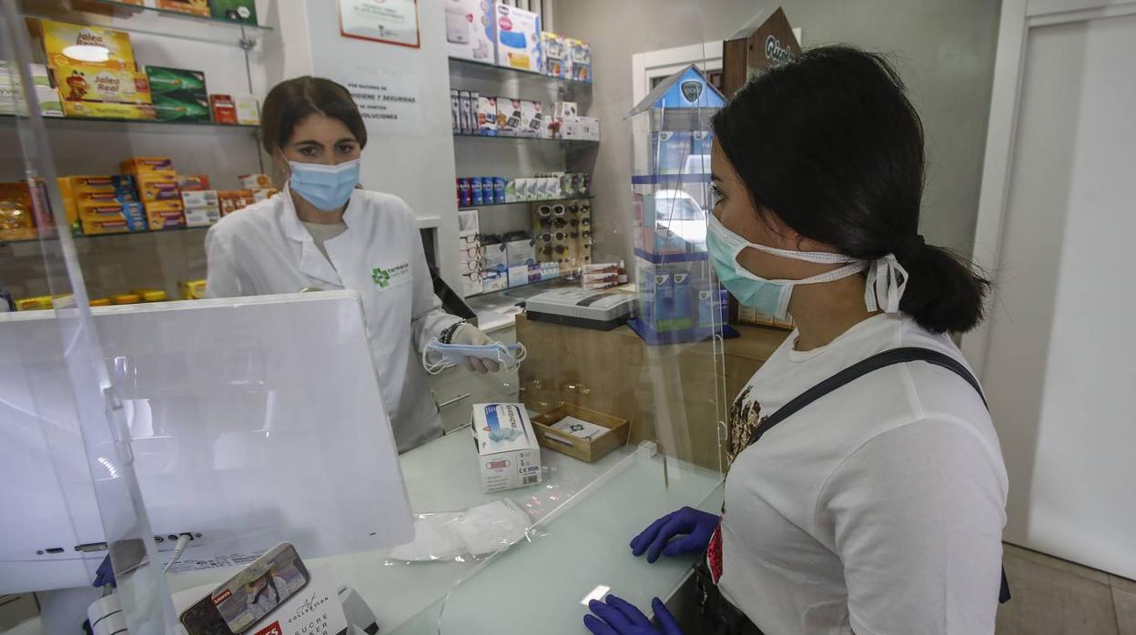 Coronavirus en Sevilla: disponibilidad de mascarillas FFP2 en algunas farmacias