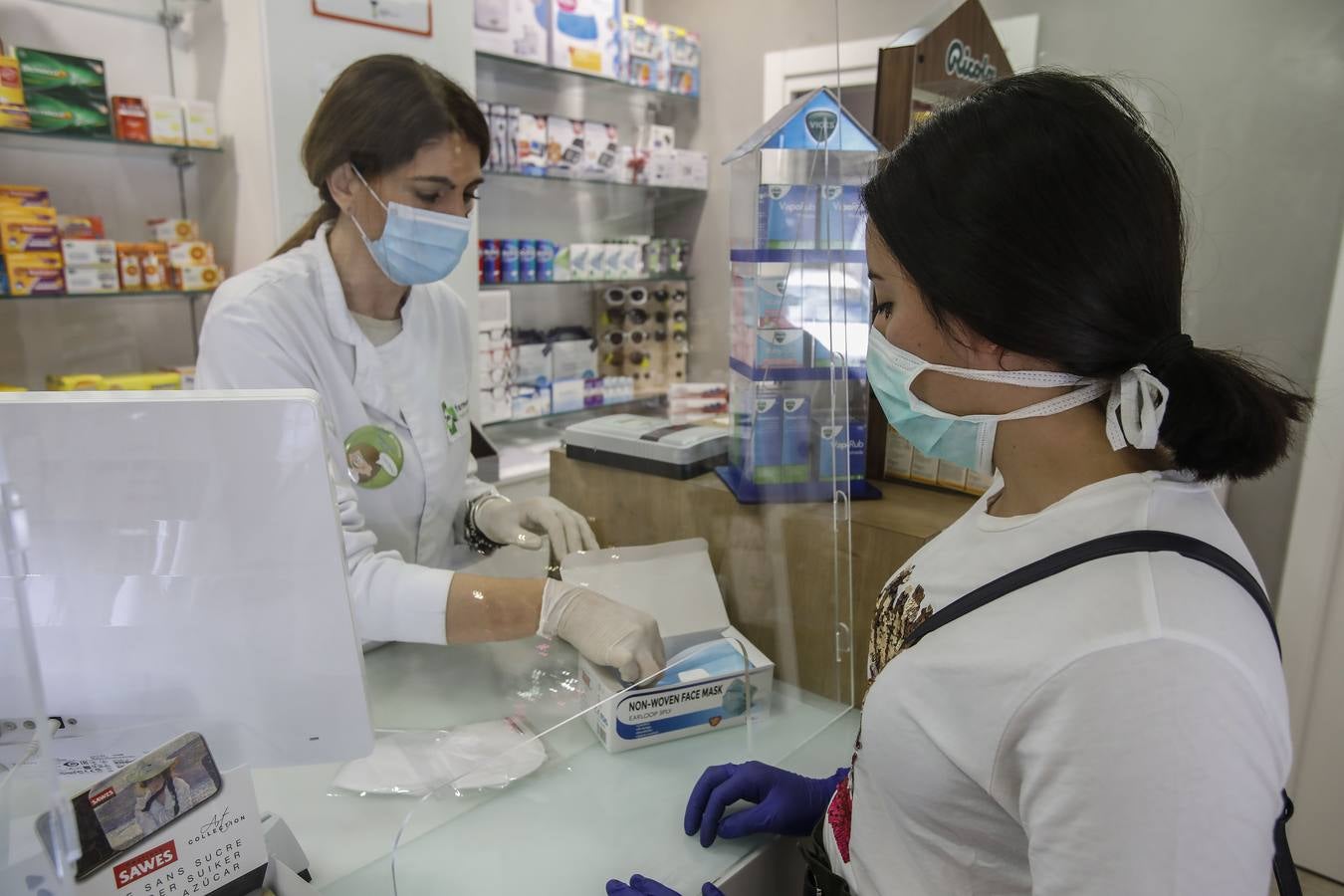 Coronavirus en Sevilla: disponibilidad de mascarillas FFP2 en algunas farmacias