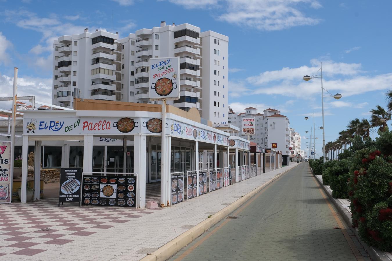 FOTOS: Las playas de Cádiz comienzan su puesta a punto para el verano