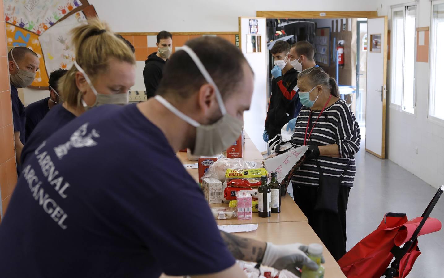 El reparto de comida de &quot;Todos por Córdoba&quot;, en imágenes