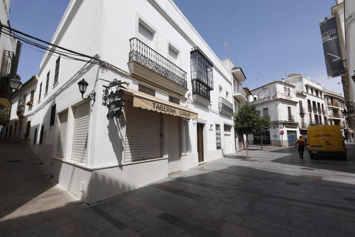 La «pandemia» de bares y restaurantes cerrados de Córdoba, en imágenes